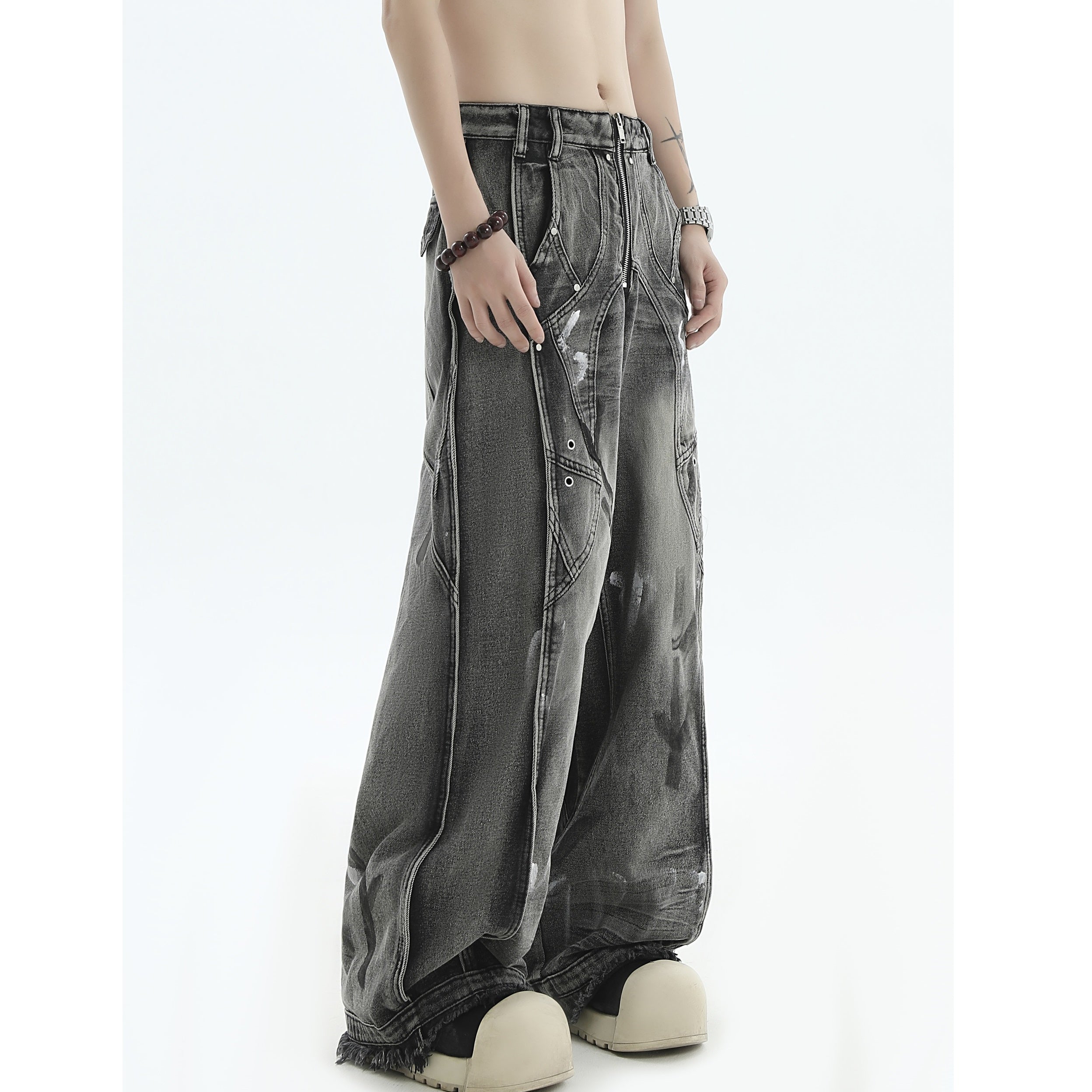 Irregular Traces Graffiti Wide-leg Switching Jeans IN7020