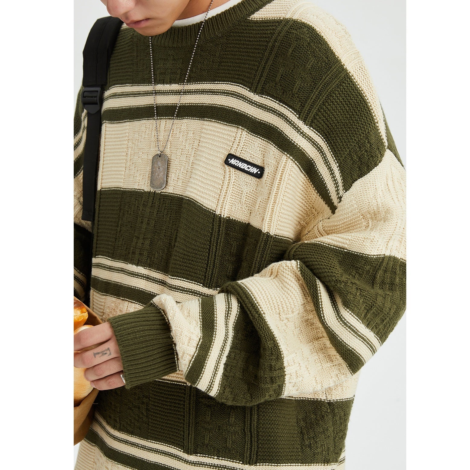 Contrasting Border Crewneck Loose Sweater MB7114