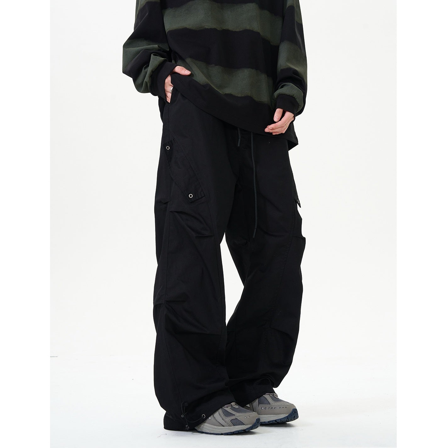 Curve Stitch Switching Pleated Cargo Pants NR7003