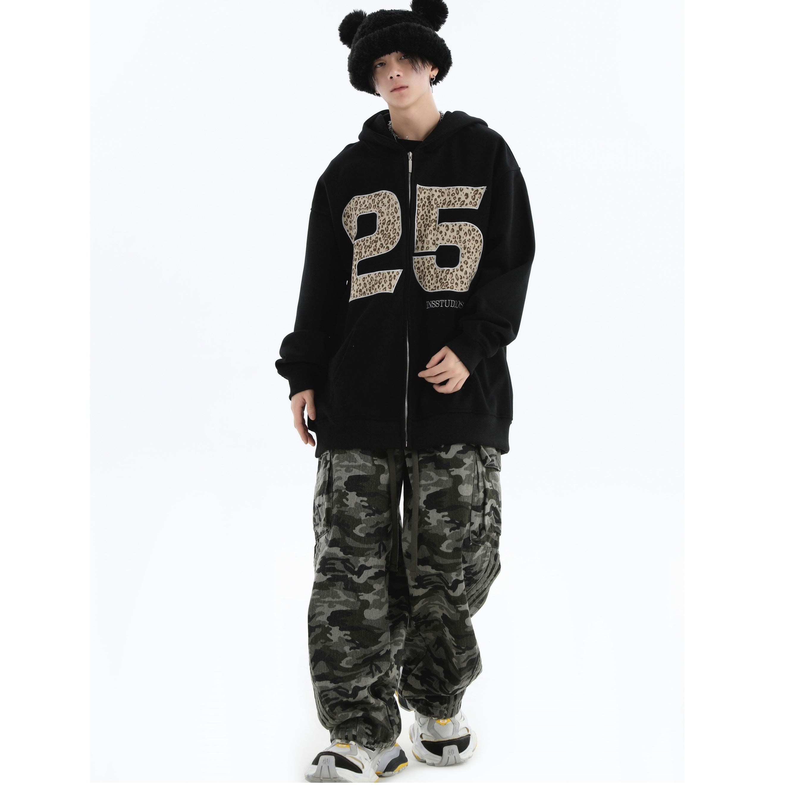 Three-bar Camouflage Cargo Pants IN7052