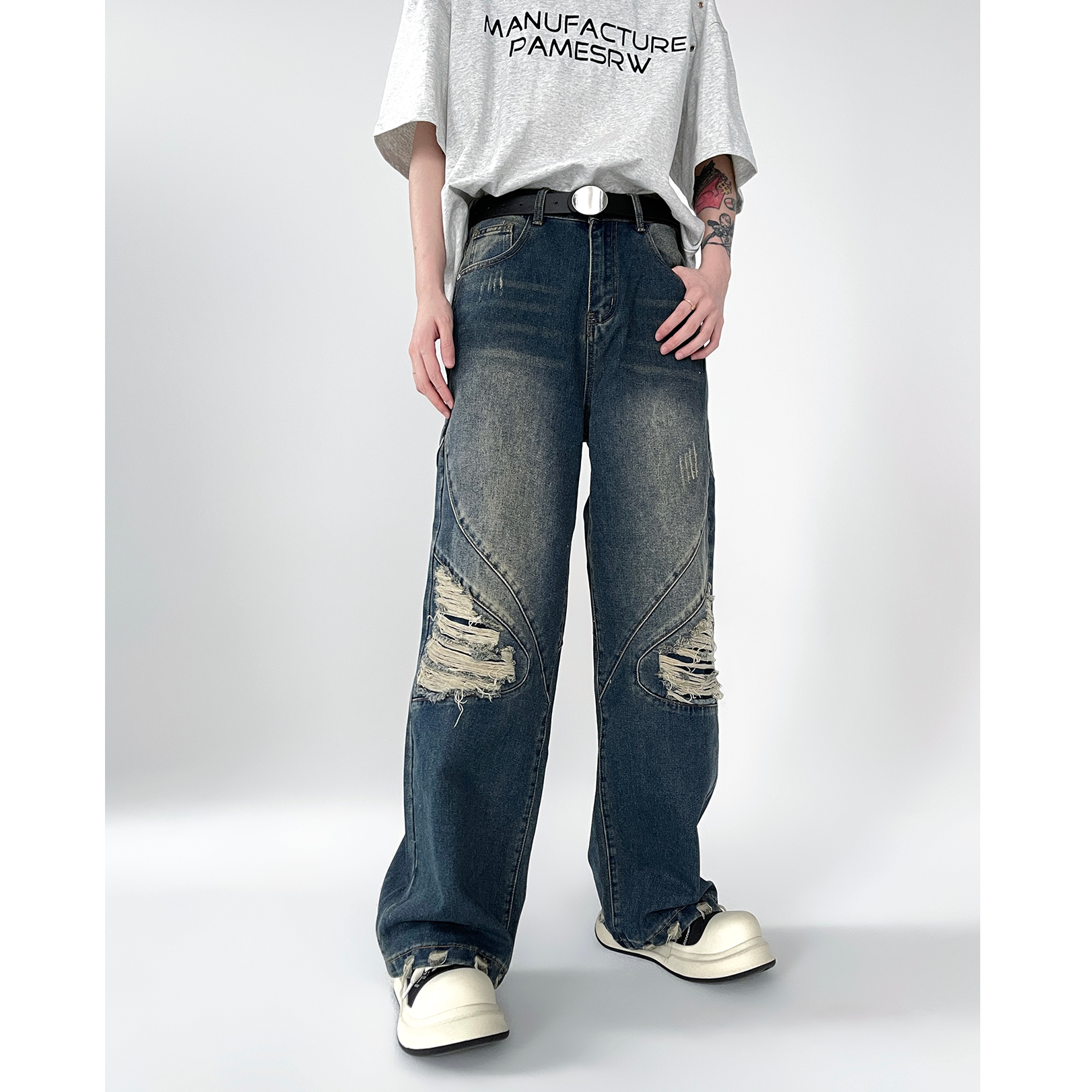 Gradient Scratched Ripped Loose Straight-leg Jeans EAT015