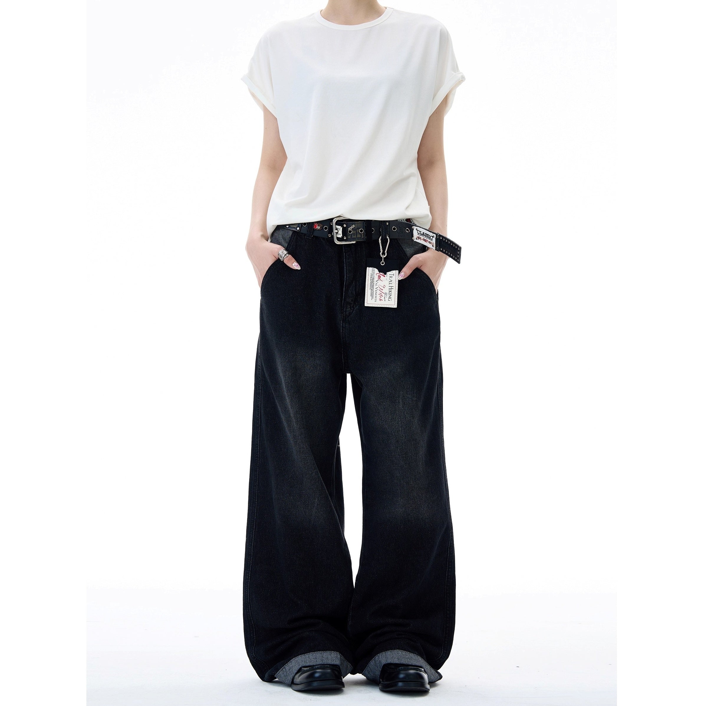 Contrasting Paneled Washed Loose Straight Jeans MD7001