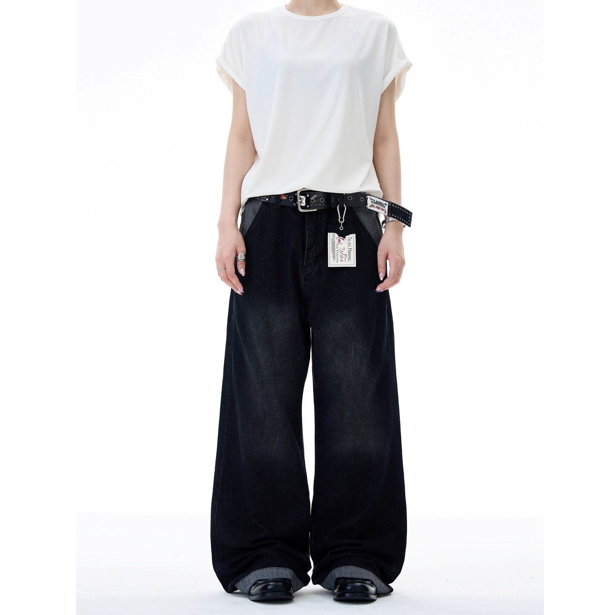 Contrasting Paneled Washed Loose Straight Jeans MD7001