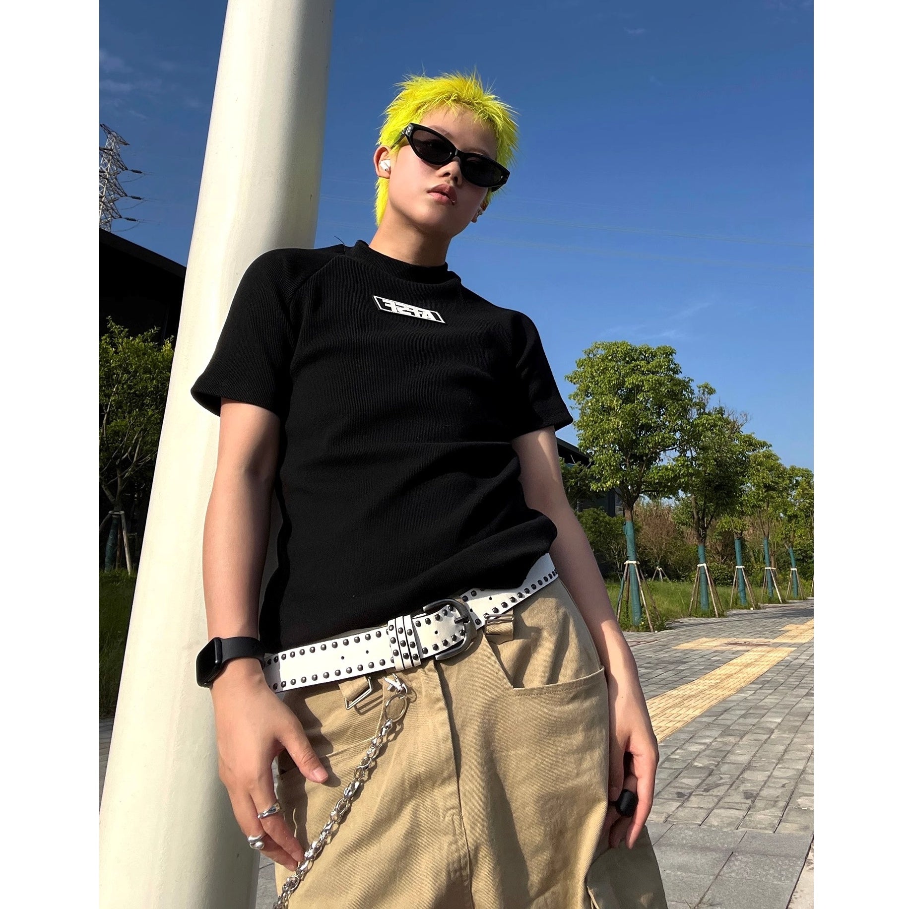 Bottle-neck Letter Slim T-shirt EAT178
