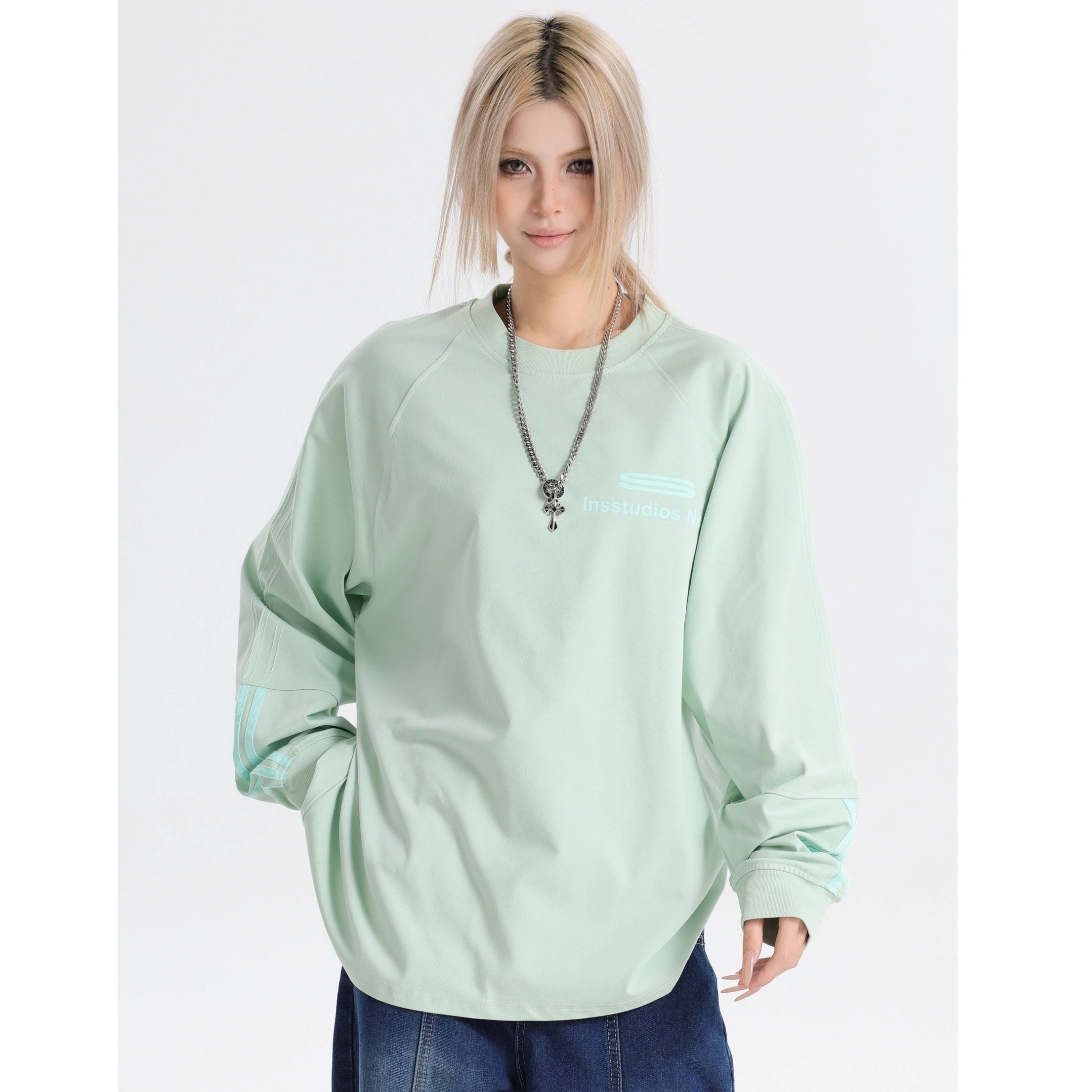 Dotted Line Three Bars LOGO Raglan Long Sleeve T-Shirt IN7071