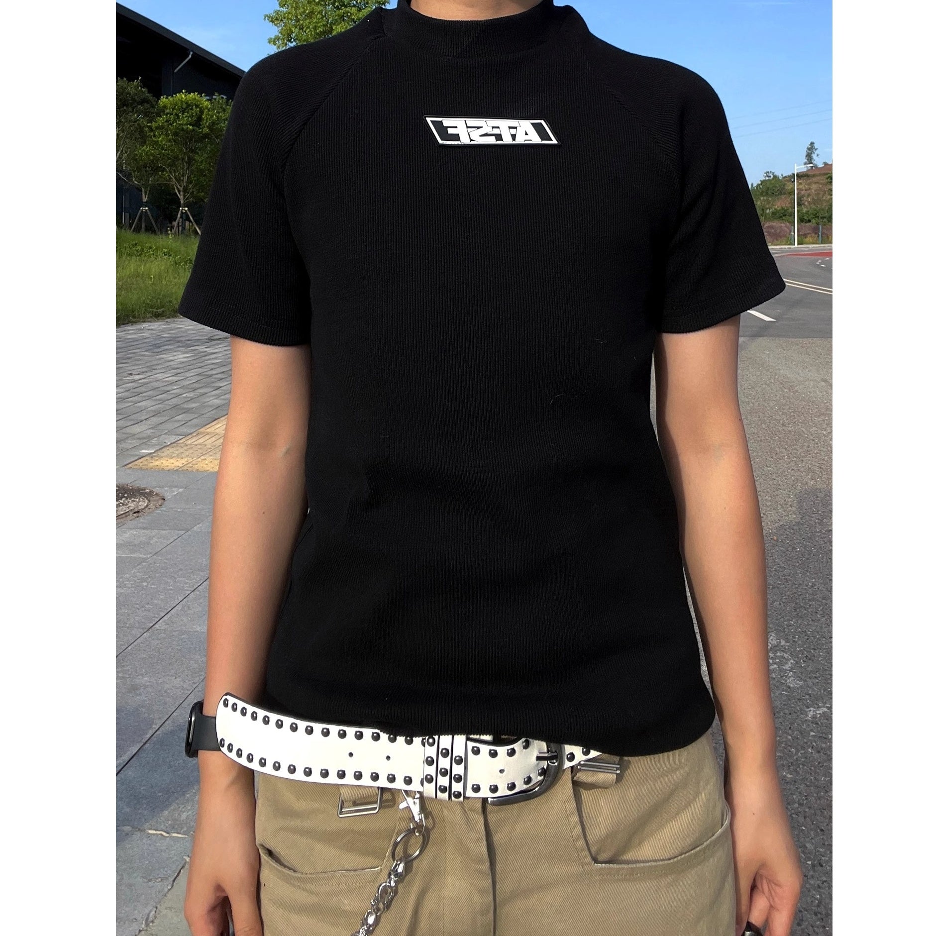 Bottle-neck Letter Slim T-shirt EAT178