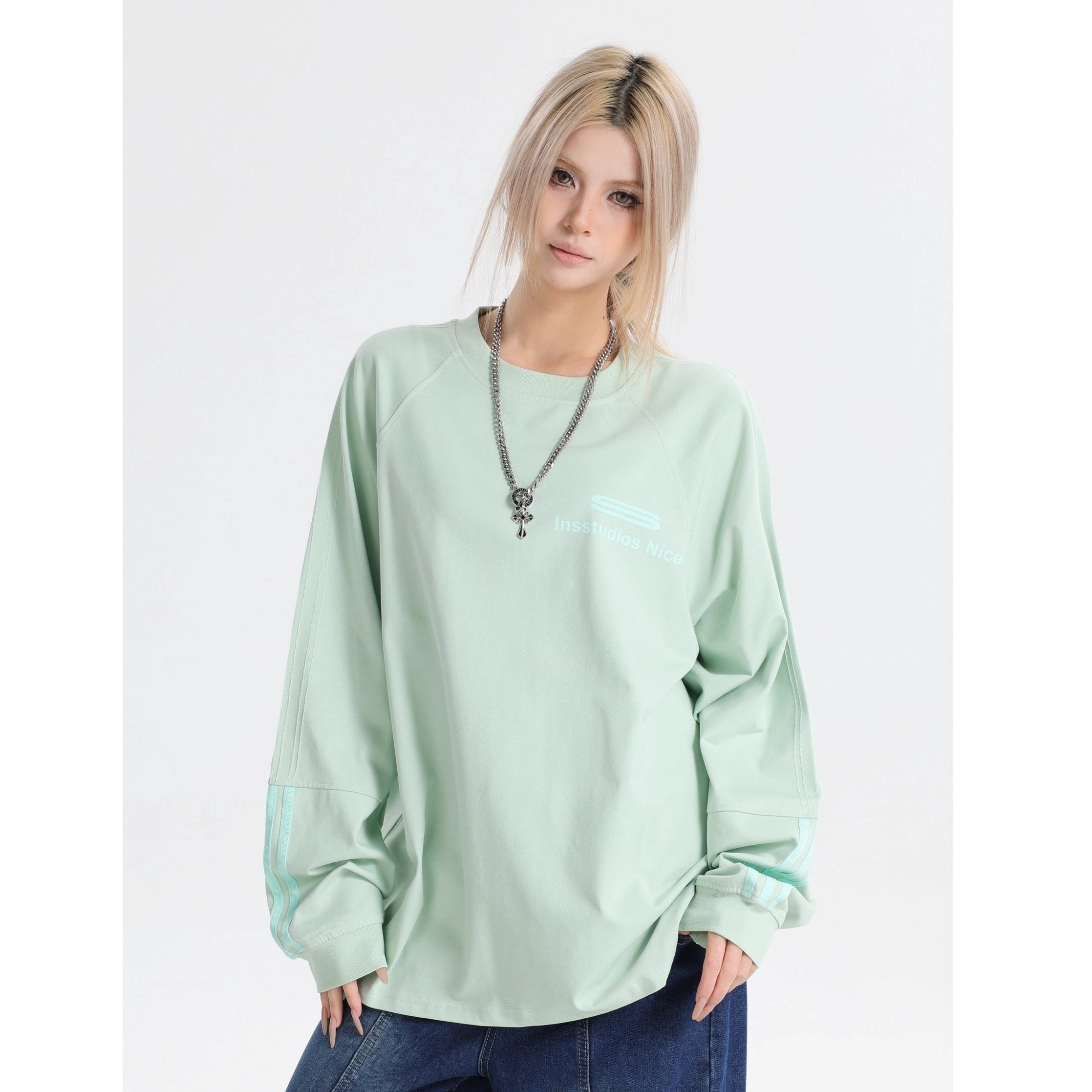 Dotted Line Three Bars LOGO Raglan Long Sleeve T-Shirt IN7071