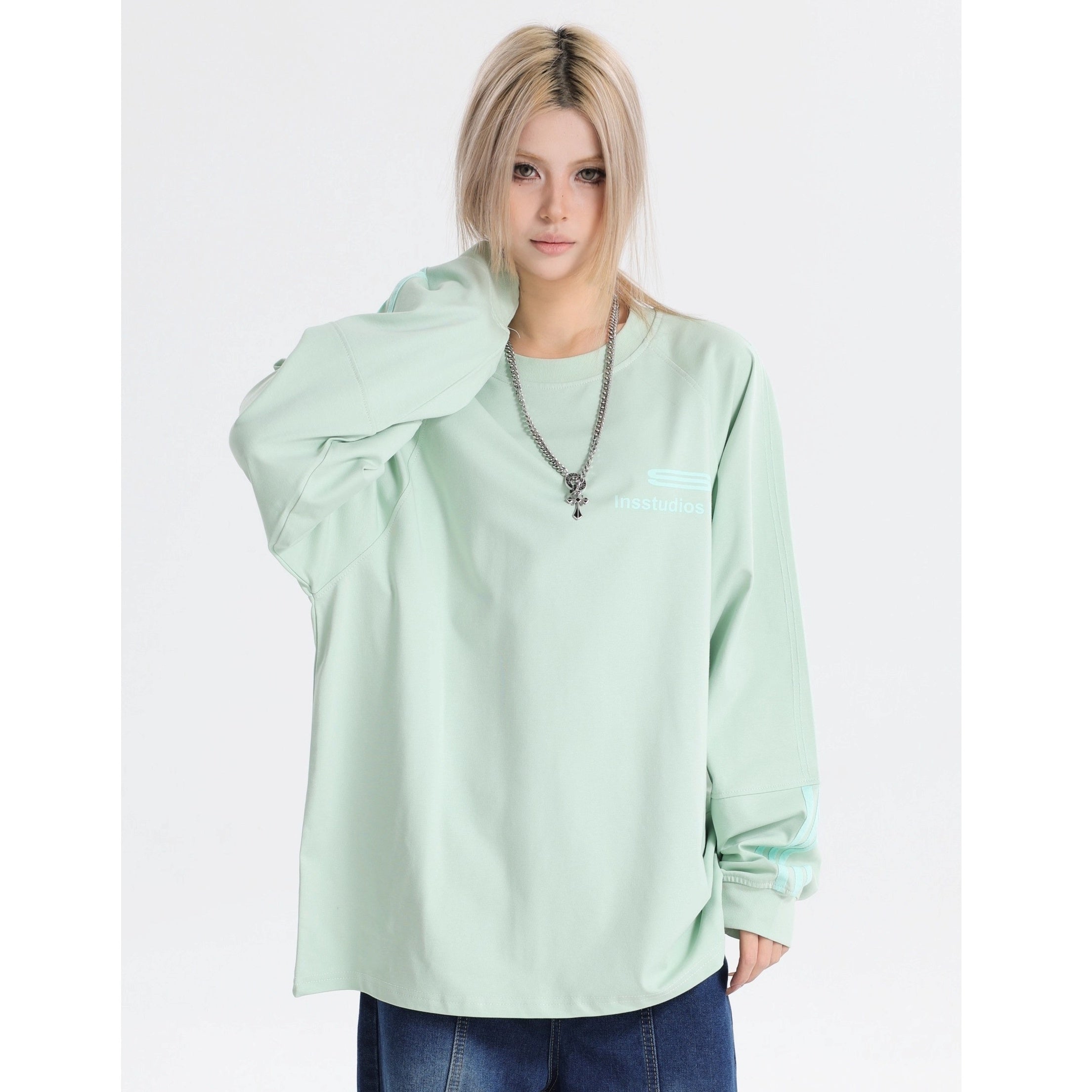 Dotted Line Three Bars LOGO Raglan Long Sleeve T-Shirt IN7071