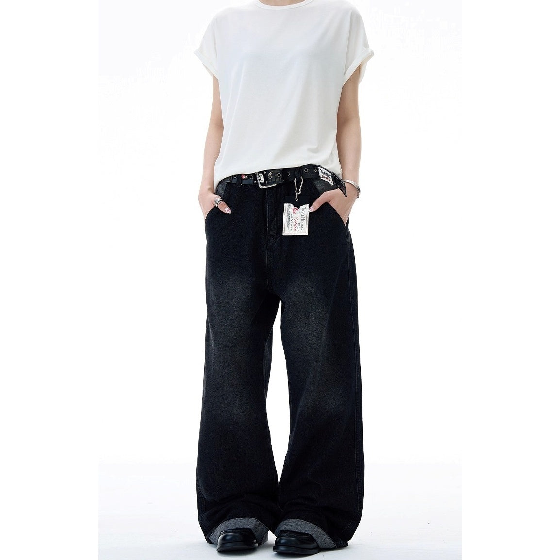 Contrasting Paneled Washed Loose Straight Jeans MD7001