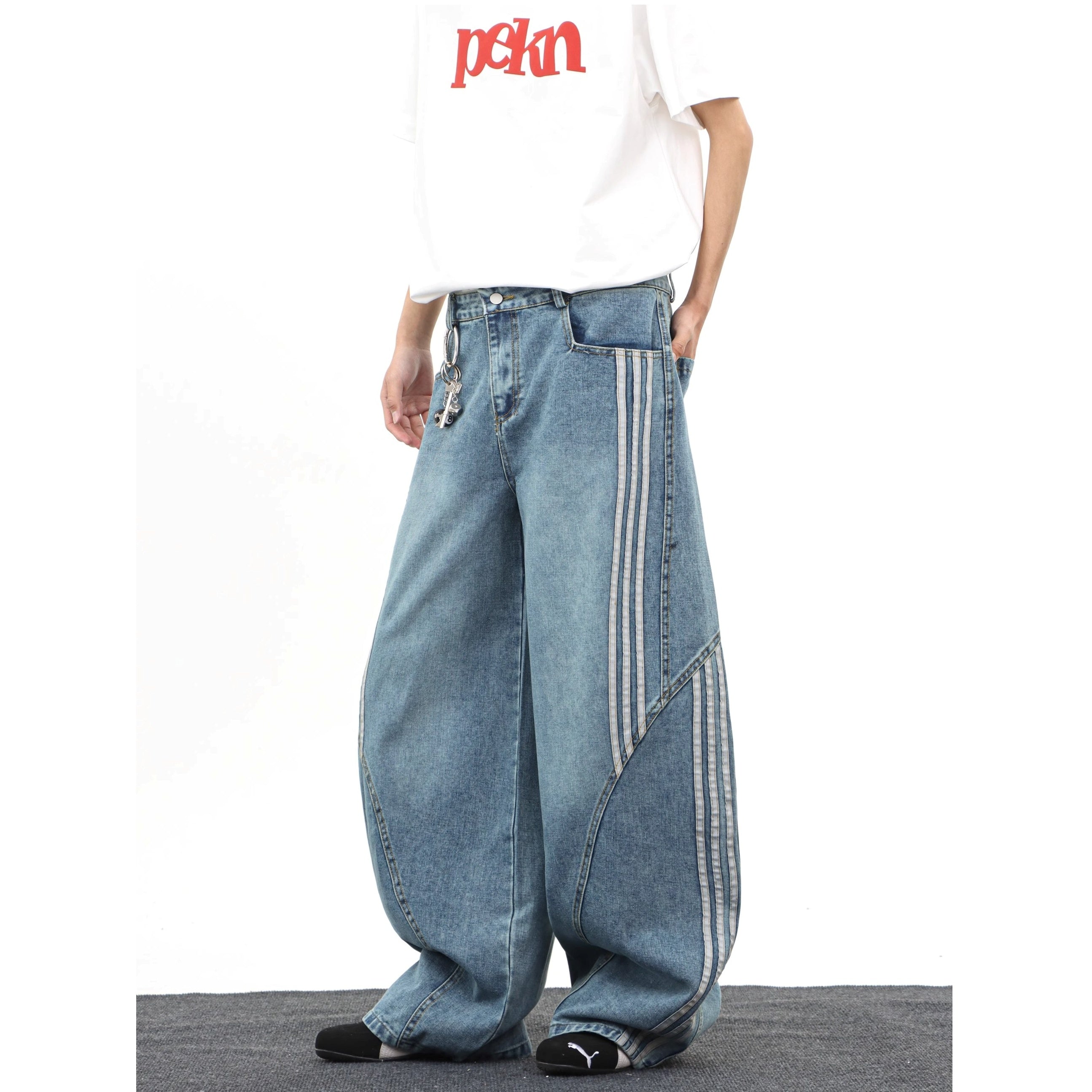 Side Striped Wide Curve Jeans EAT150