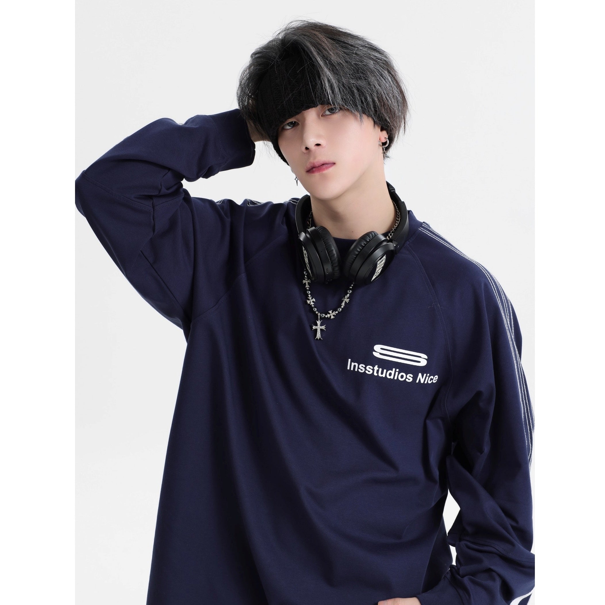 Dotted Line Three Bars LOGO Raglan Long Sleeve T-Shirt IN7071