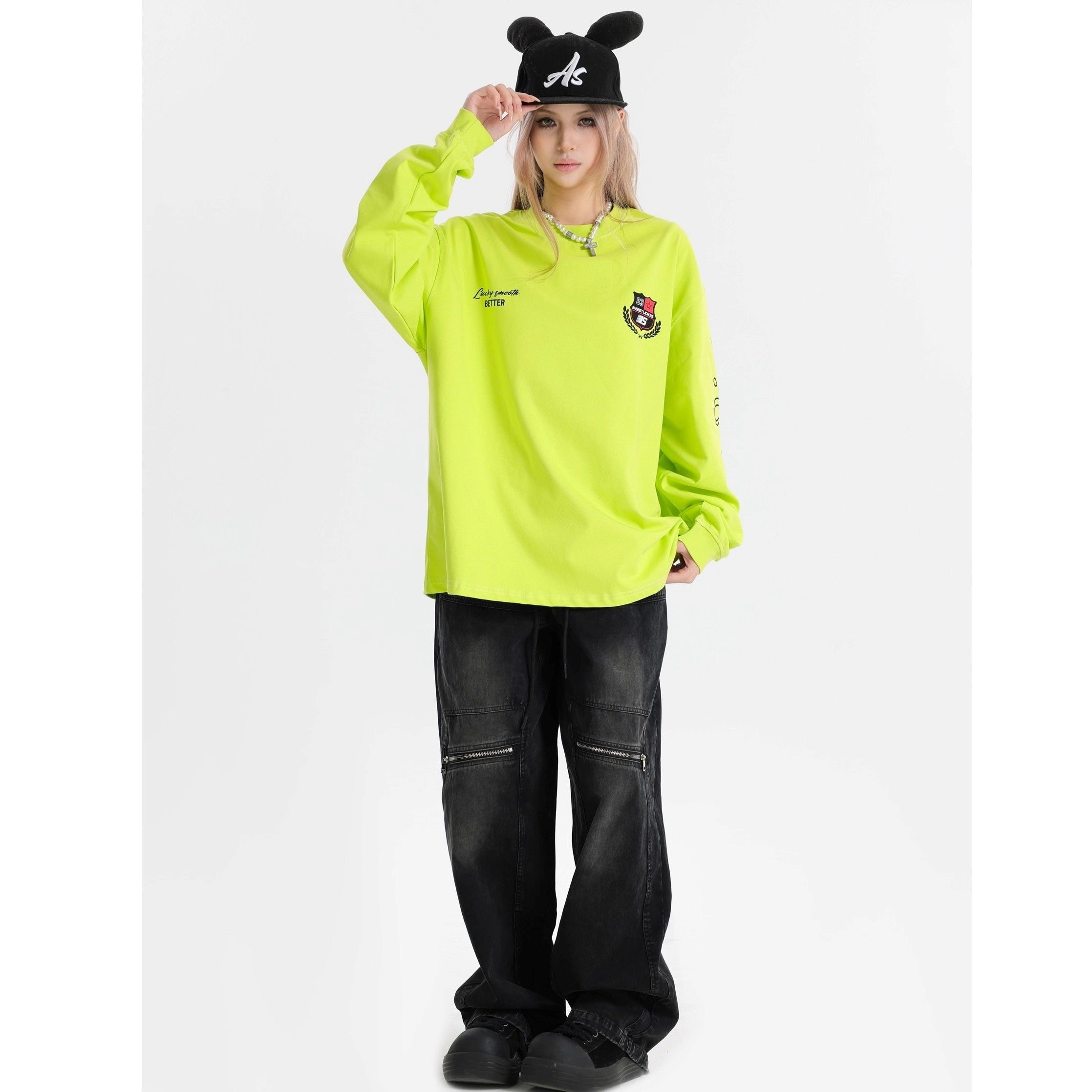 Retro Badge Print LOGO Long Sleeve T-Shirt IN7072
