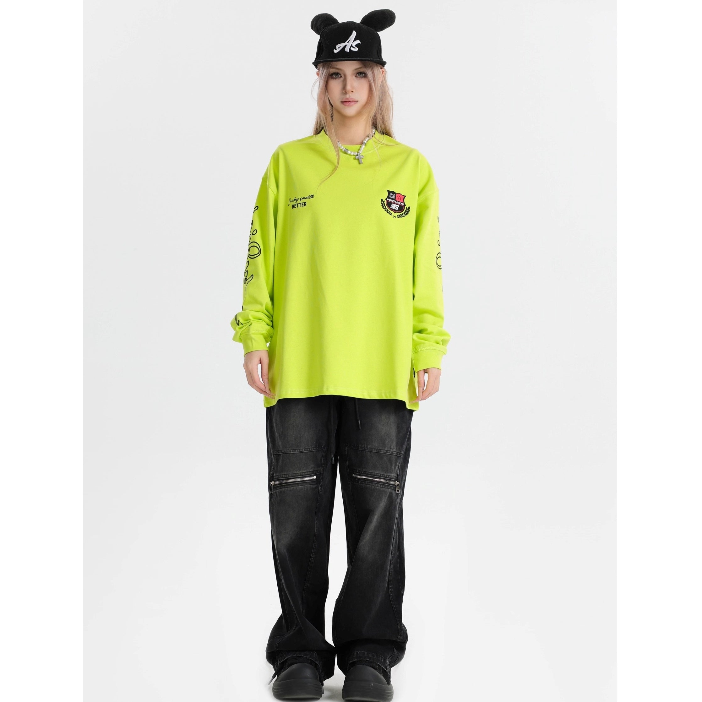 Retro Badge Print LOGO Long Sleeve T-Shirt IN7072