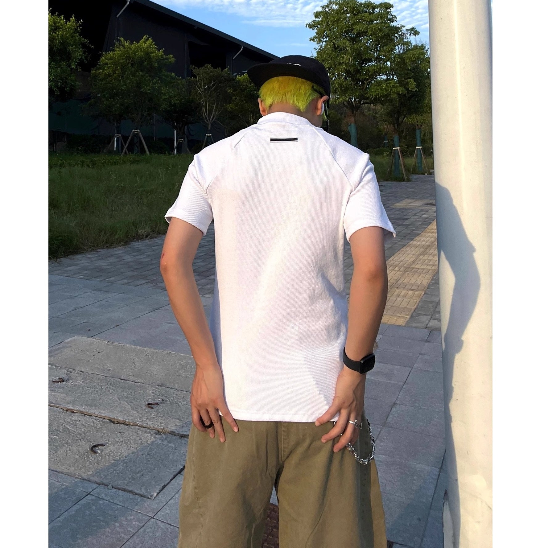 Bottle-neck Letter Slim T-shirt EAT178