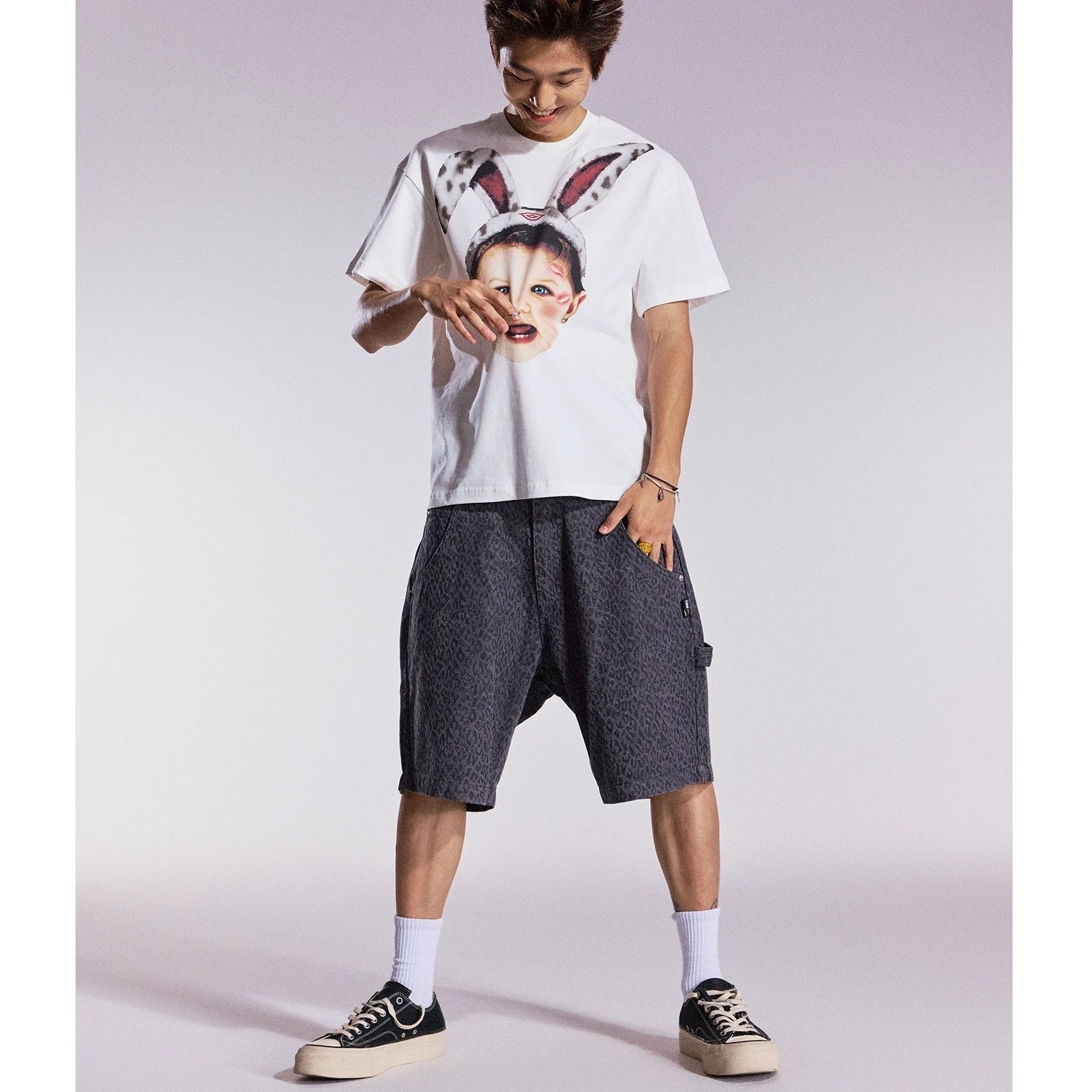 Fun Rabbit Treasure Print T-shirt MB7359