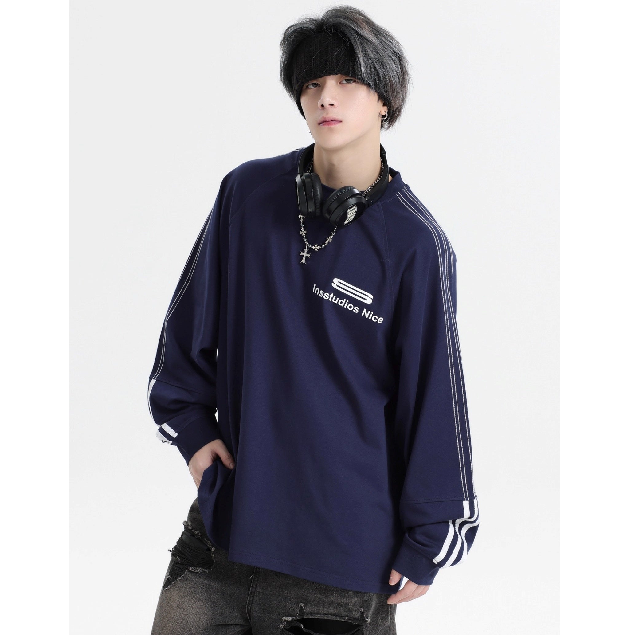 Dotted Line Three Bars LOGO Raglan Long Sleeve T-Shirt IN7071