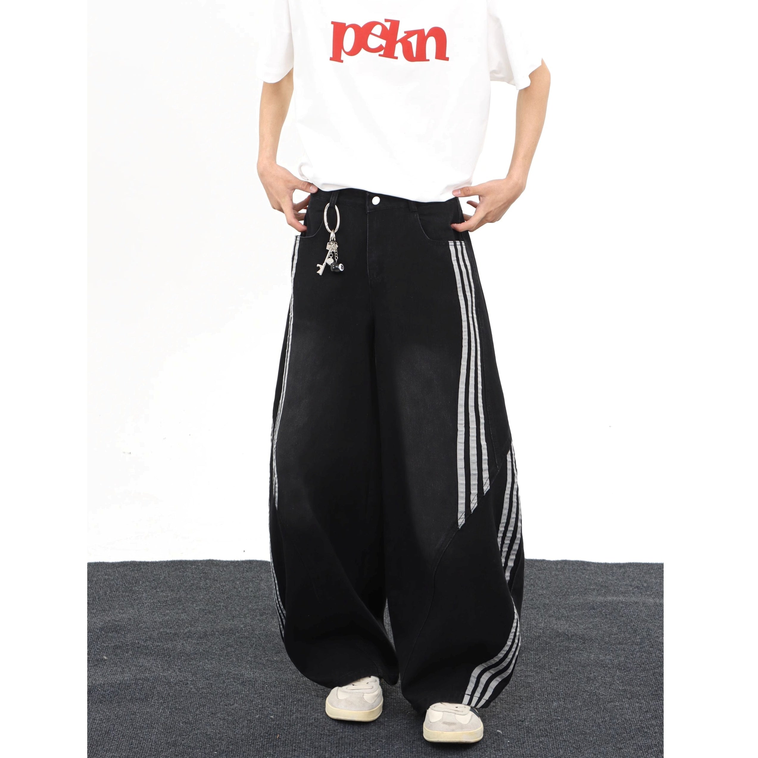 Side Striped Wide Curve Jeans EAT150