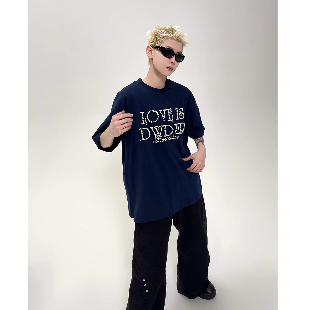 Pearl Letter Slogan T-shirt EAT151