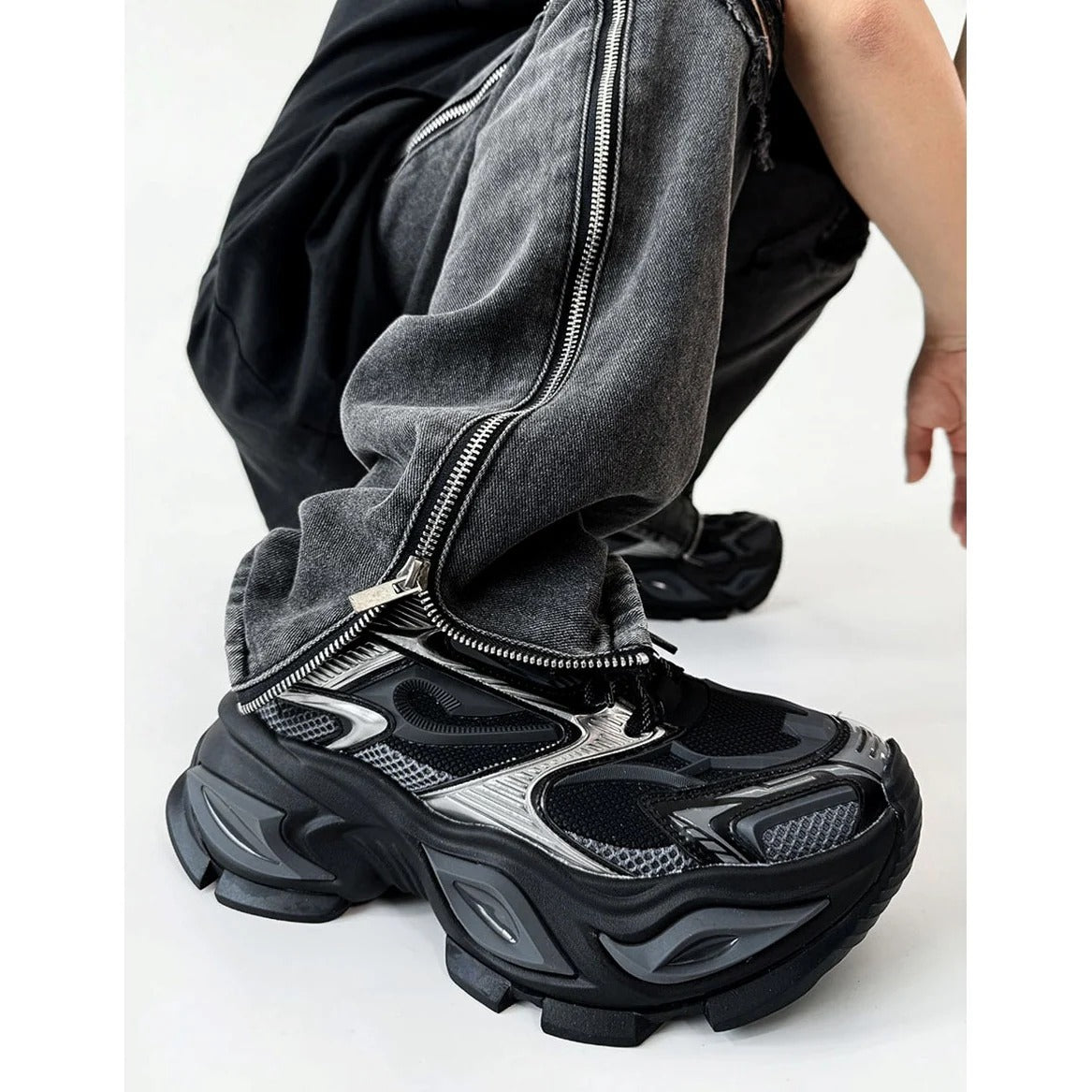 Thick-Sole Heightening Cat's Eye Sneaker MB7372