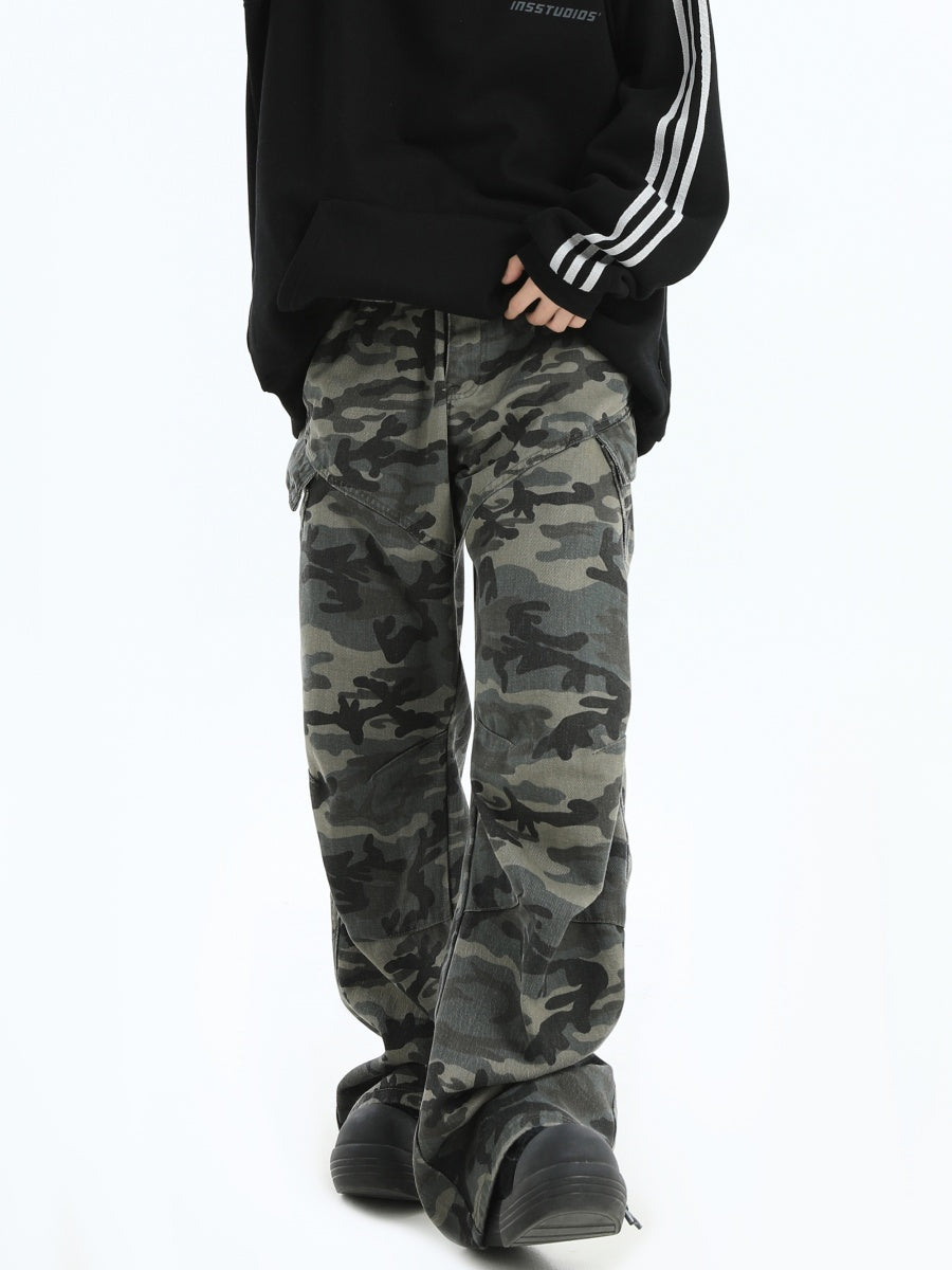 Large Pocket Camouflage Cargo Pants IN7054